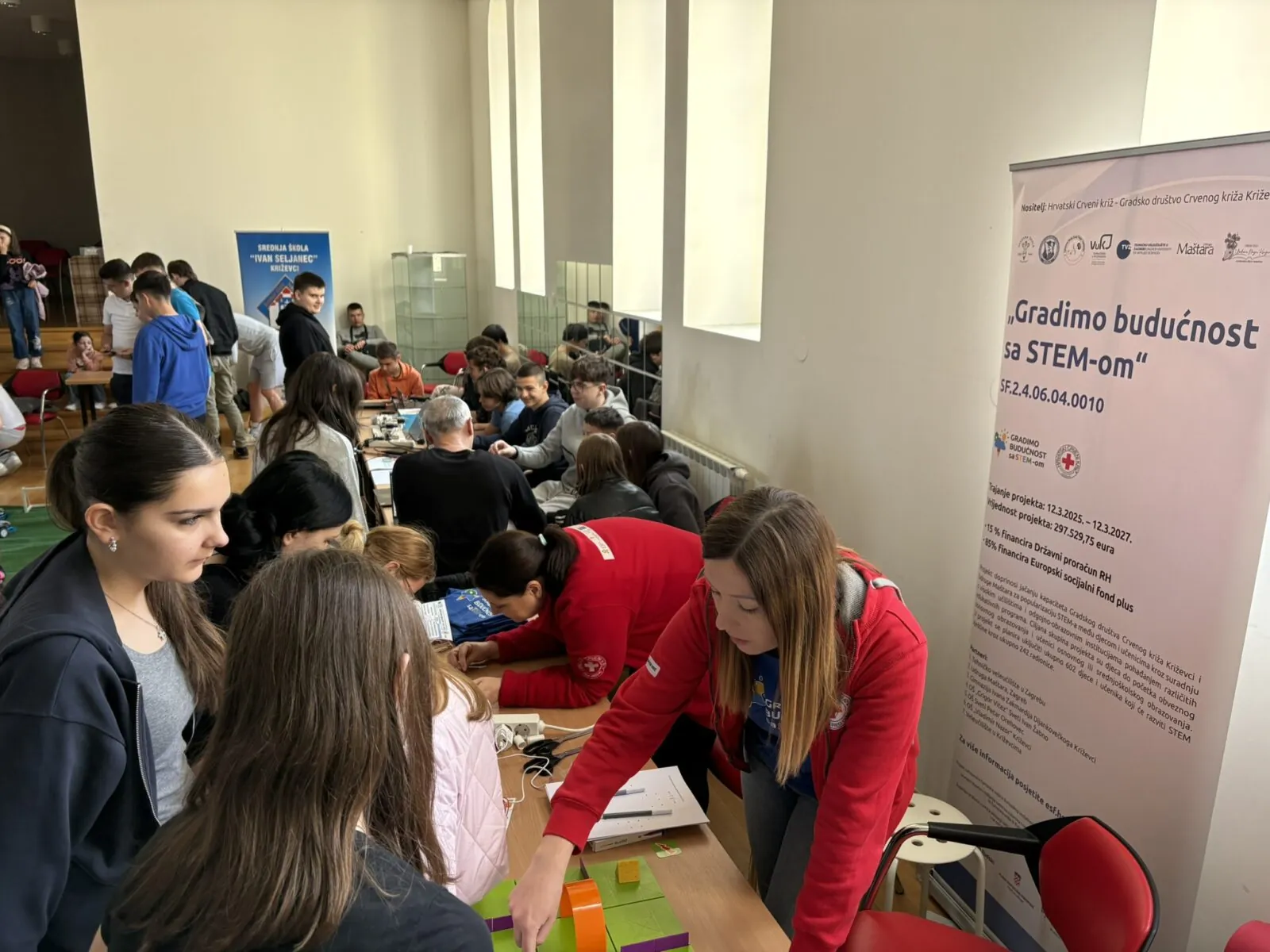 STEMić svijet – Javna promocija projekta Gradimo budućnost sa STEM-om - Crveni križ - Križevci 